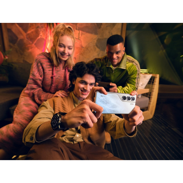 Смартфон TECNO Camon 40 (CM5) 6.78 8/256ГБ, 2SIM, 5200мА•год, Glacier White