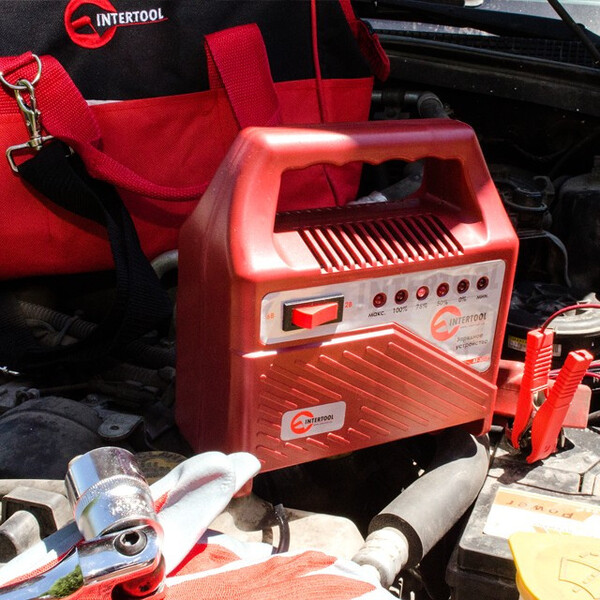 Зарядний пристрій Intertool AT-3012