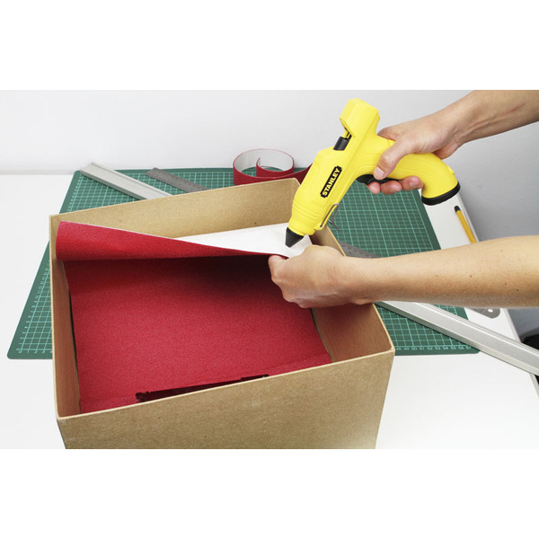 Клейовий пістолет Stanley 6-GR90