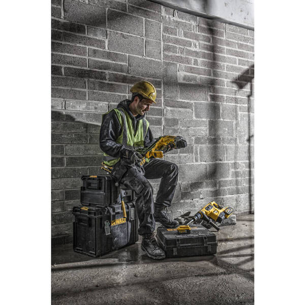 Цвяхозабивач DeWALT DCN890P2