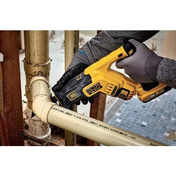 Шабельна пила DeWALT DCS367N