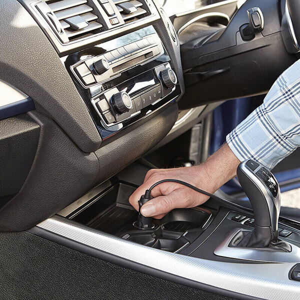 Компресор автомобільний Black+Decker ASI400