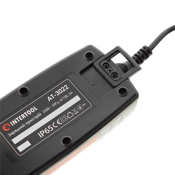 Зарядний пристрій INTERTOOL AT-3022 для акумуляторних батарей 6/12В, 2А, 230В, ємність 1.2 - 60 а/ч
