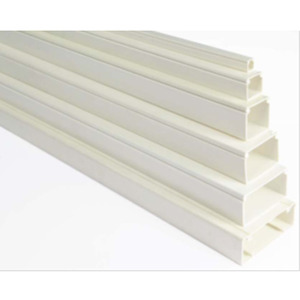 Короб пластиковий Courbi 40x40, L=2м