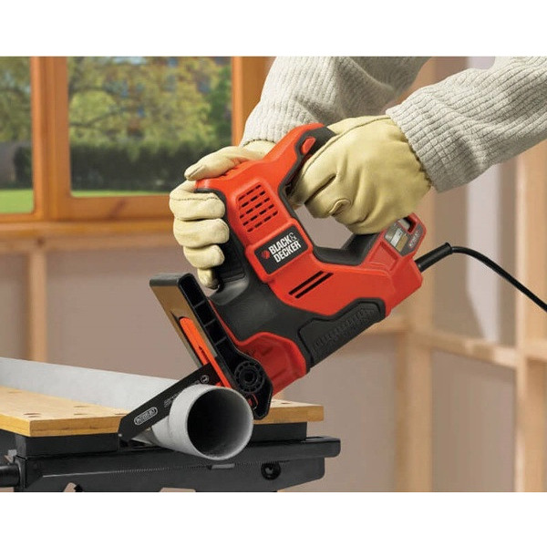 Назва товару: Шабельна пила Black+Decker RS890K