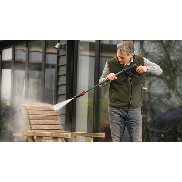 Мінімийка Bosch UniversalAquatak 135