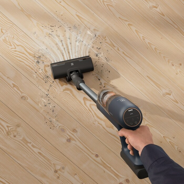 Пилосос ELECTROLUX EP71B14WET