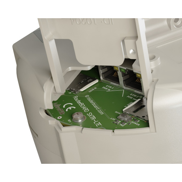 Точка доступу Mikrotik SXT LTE6 kit (SXTR&amp;FG621-EA)