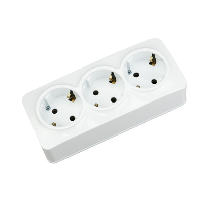 Тройная розетка с заземлением белая POWER MAX-3е