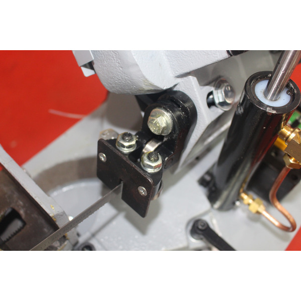 Стрічкова пила по металу Holzmann BS 128HDR