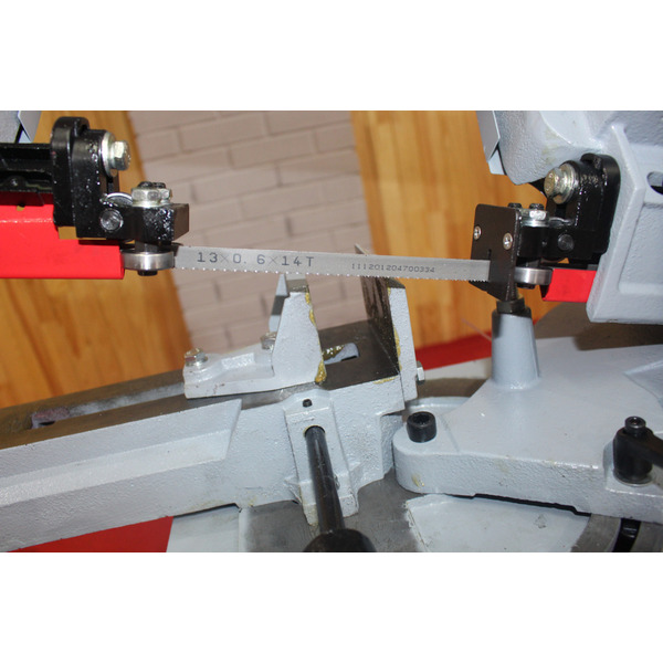 Стрічкова пила по металу Holzmann BS 128HDR