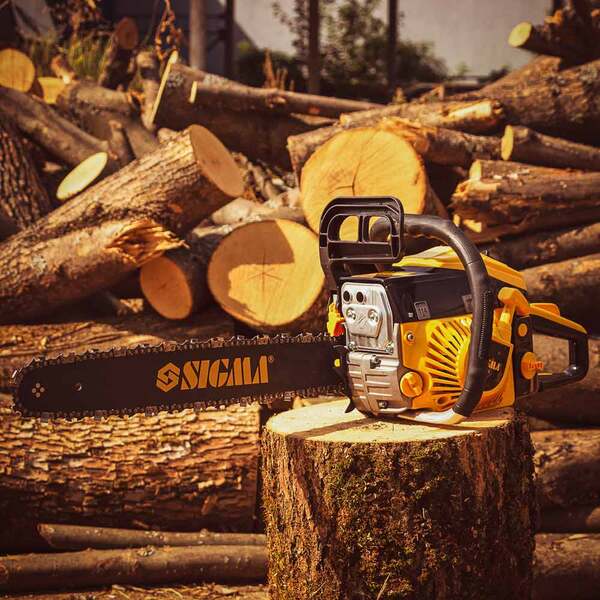 Бензопила ланцюгова 2.0кВт шина 40см крок ланцюга 0.325 SIGMA (5605421)