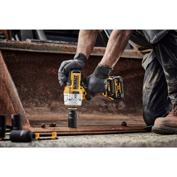 Гайковерт ударный аккумуляторный бесщёточный DeWALT DCF961N