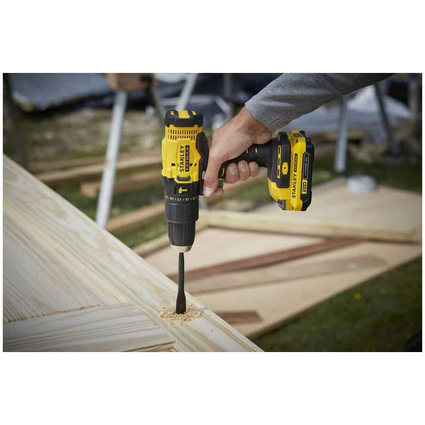 Дрель-шуруповерт ударный аккумуляторный STANLEY FATMAX SFMCD711C2K