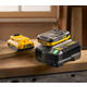 Зарядное устройство и 2 аккумулятора 18В STANLEY FATMAX SFMCB12D2