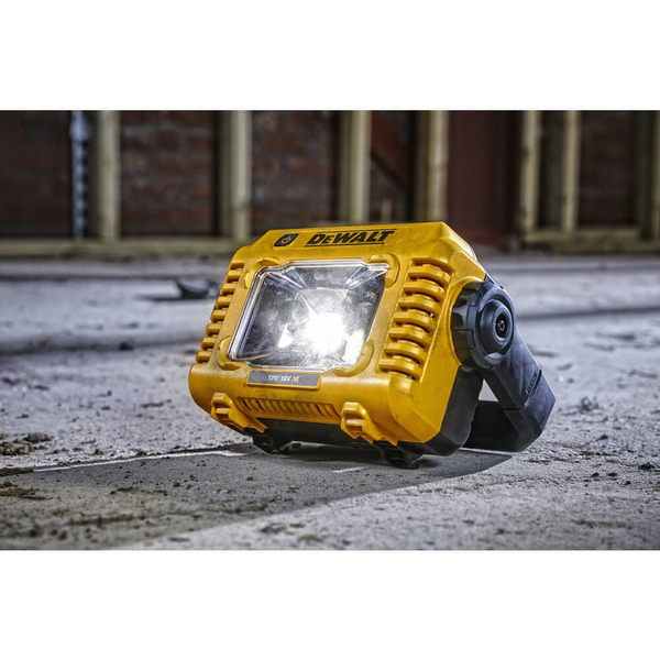 Ліхтар DeWALT DCL077