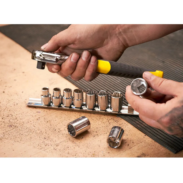 Набір головок торцевих 3/8 з одинадцяти предметів STANLEY STMT82670-0