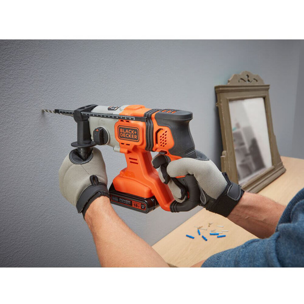 Перфоратор акумуляторний BLACK+DECKER BCD900B