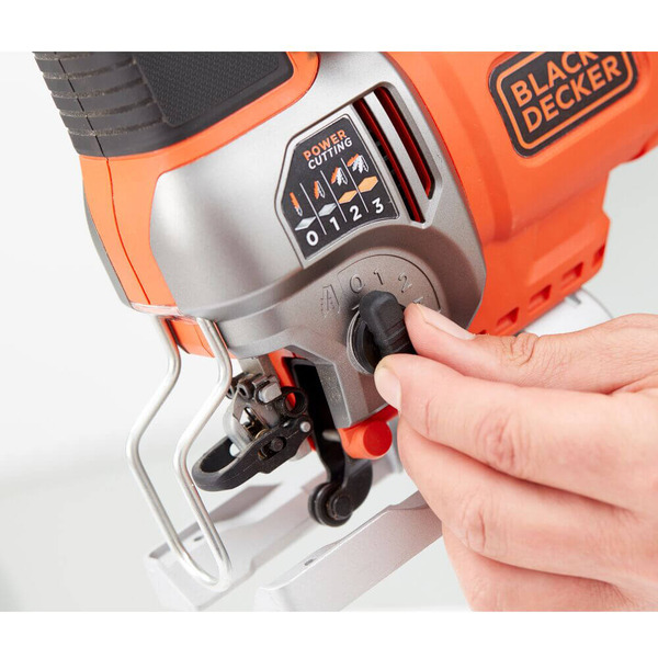 Пила лобзиковая мережева BLACK+DECKER BES610