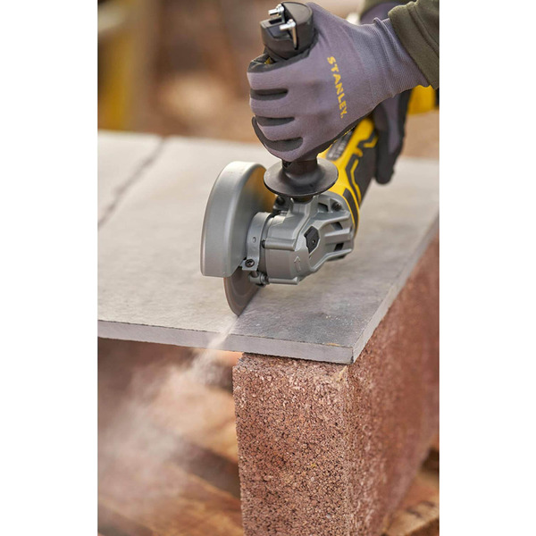 Шлифмашина угловая аккум безщеточная STANLEY FATMAX SFMCG700B