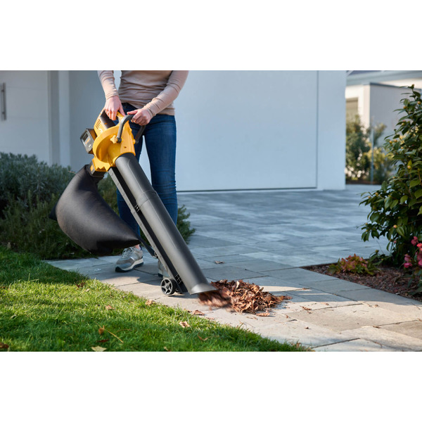 Садовий акумуляторний безщітковий пилосос STIGA VS100eKit