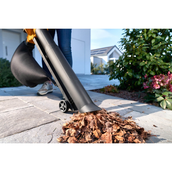 Садовий акумуляторний безщітковий пилосос STIGA VS100eKit