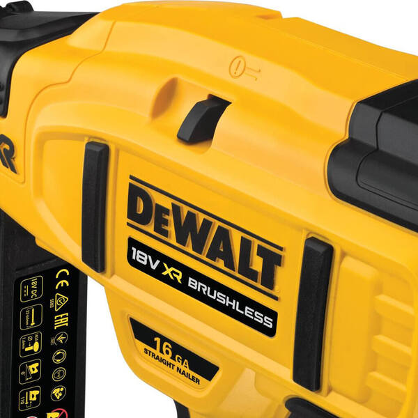 Цвяхозабивач DeWALT DCN662N
