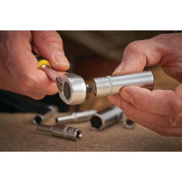 Головка 1/4 х 5 мм, з шестигранним профілем, висока, метрична. STANLEY FMMT17249-0