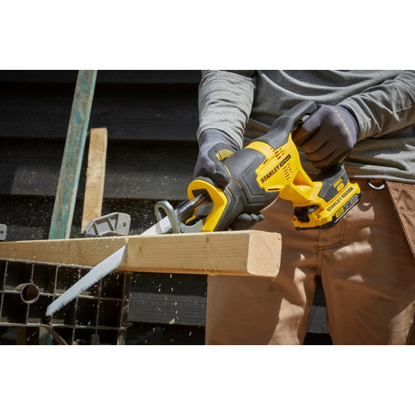 Пила шабельна акумуляторна STANLEY FATMAX SFMCS300B