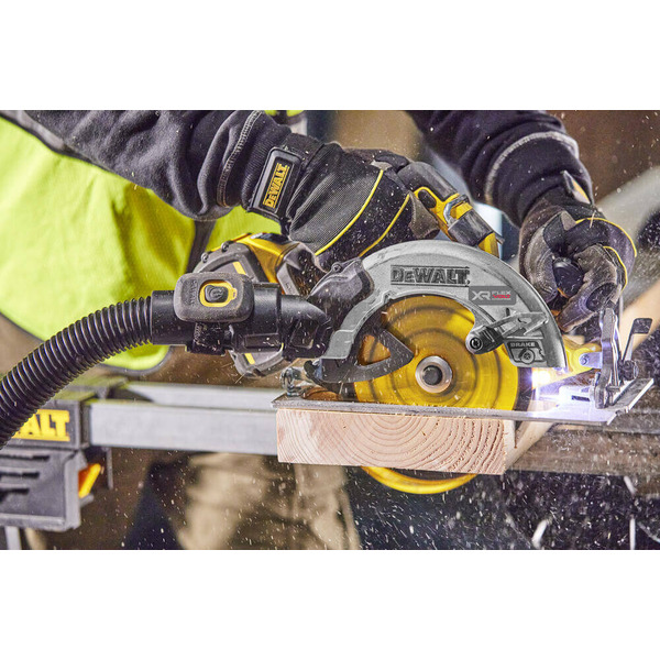 Пила дисковая аккумуляторная бесщёточная DeWALT DCS573NT