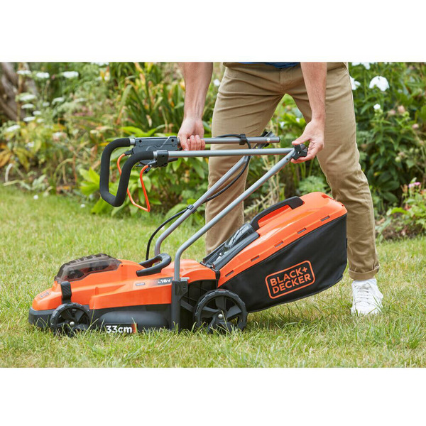 Газонокосарка BLACK+DECKER BCMW33184L2