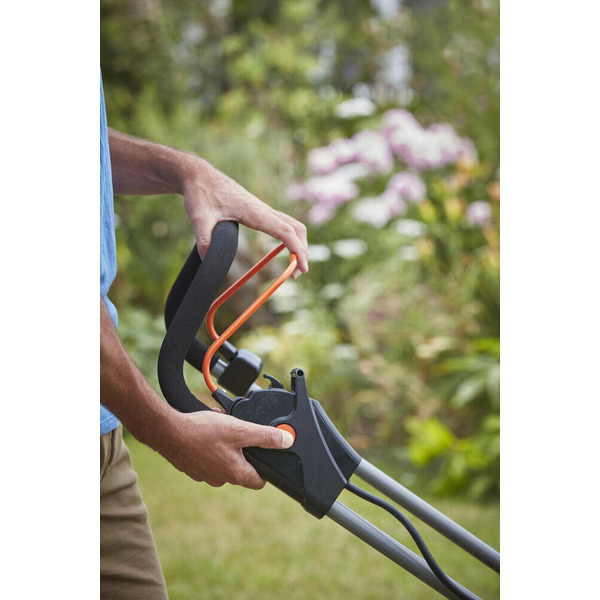 Газонокосарка BLACK+DECKER BCMW3318L2