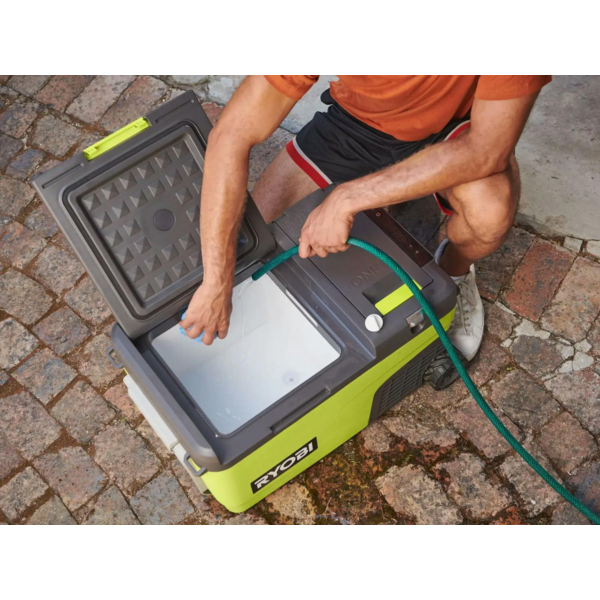 Холодильник акумуляторний мобільний Ryobi RY18CB23A-0 18В ONE+ 220В або 12В температура +20…-20 23л 2 порти для АКБ 13.5