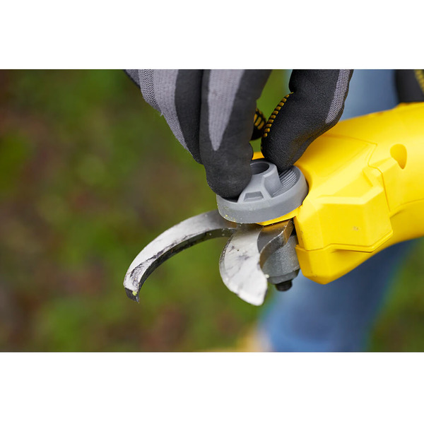 Акумуляторний секатор STANLEY FATMAX SFMCPP32B