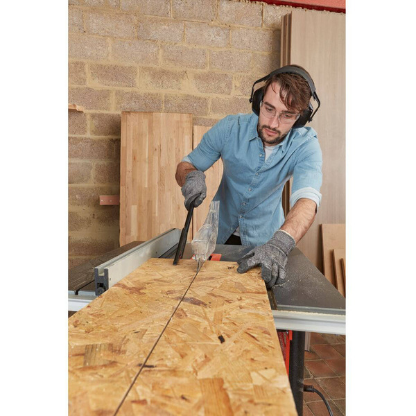 Пила настільна мережева BLACK+DECKER BES720