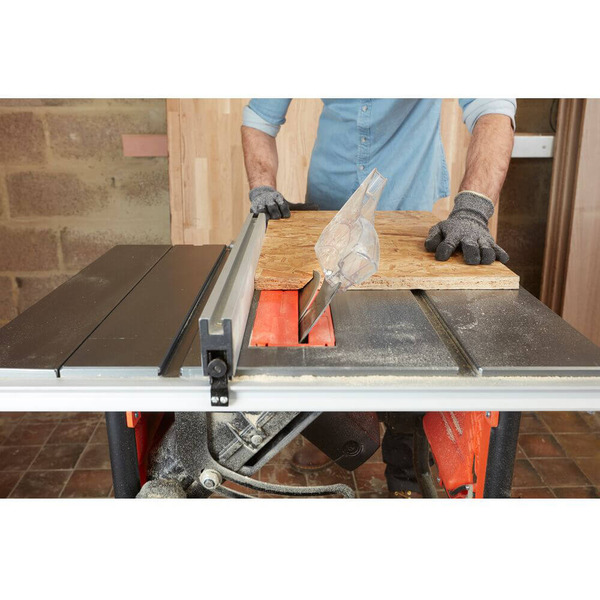 Пила настільна мережева BLACK+DECKER BES720