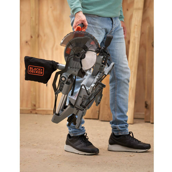 Монтажна пилка Black+Decker BES701