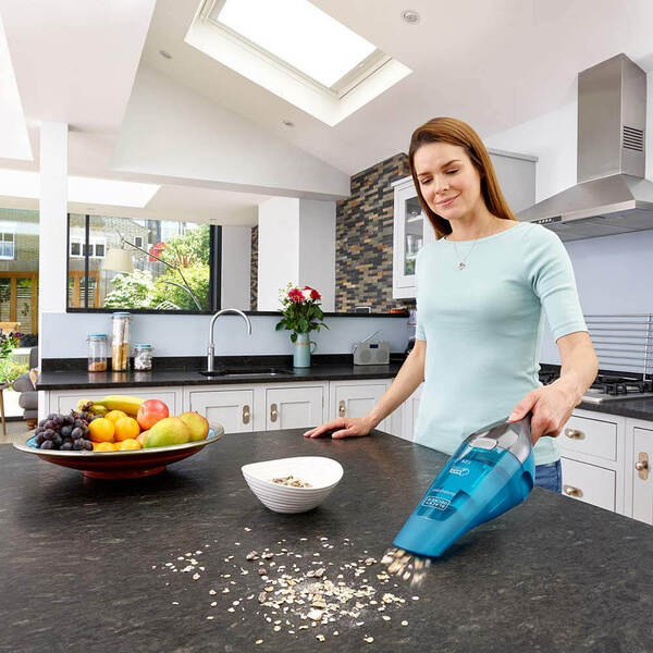 Акумуляторний пилосос BLACK+DECKER WDC215WA