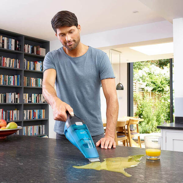 Акумуляторний пилосос BLACK+DECKER WDC215WA