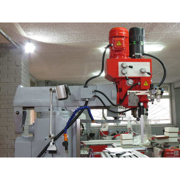 Фрезерний верстат Holzmann BF 1000DDRO