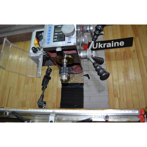 Фрезерний верстат Hozmann BF 20V