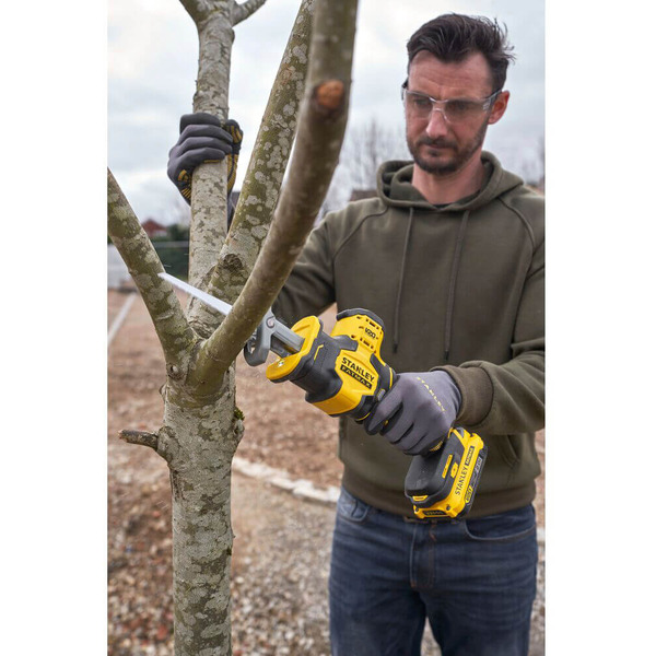 Пила шабельна акумуляторна STANLEY FATMAX SFMCS305B