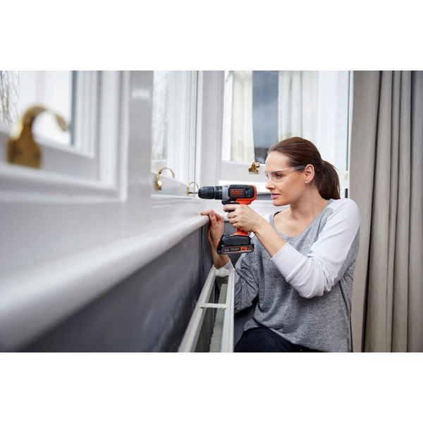 Дриль-шурупокрут акумуляторний BLACK+DECKER BCD001C1