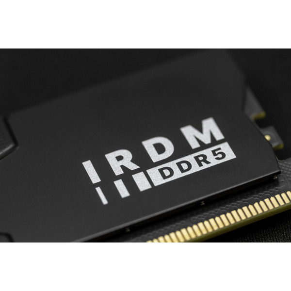 Оперативна пам'ять Goodram IRDM Black IR-6400D564L32/64GDC