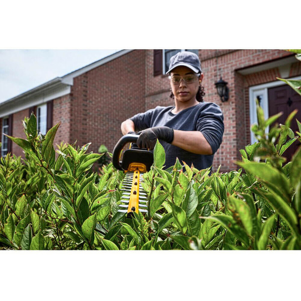 Кущоріз акумуляторний безщітковий DeWALT DCMHT573N