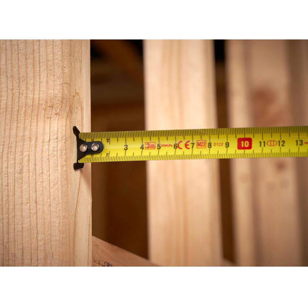 Рулетка вимірювальна CONTROL-LOCK довжиною 3 м, шириною 19 мм, в обгумованому корпусі, з подвійною шкалою STANLEY STHT37230-0