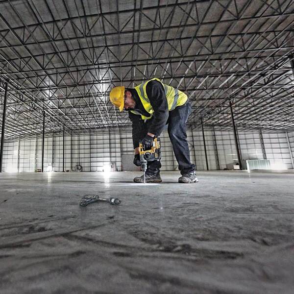 Перфоратор SDS-Plus DeWALT DCH273NT