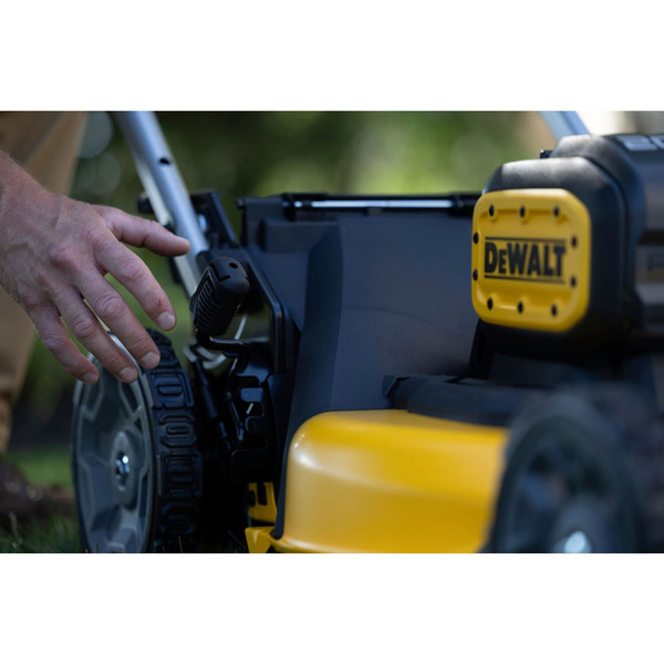 Газонокосарка DeWALT DCMWSP156N
