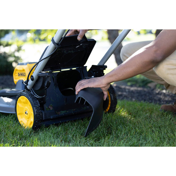 Газонокосарка DeWALT DCMWSP550N