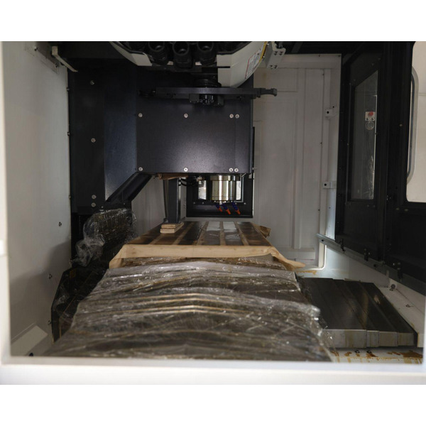 Оброблювальний центр з ЧПК MAST MM 855 S24